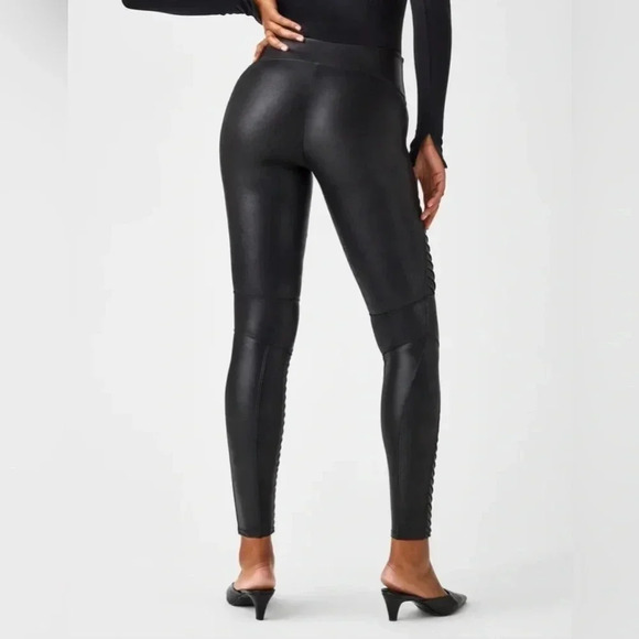 SPANX Very Black Faux Leather Moto Leggings Size Small - Picture 2 of 11